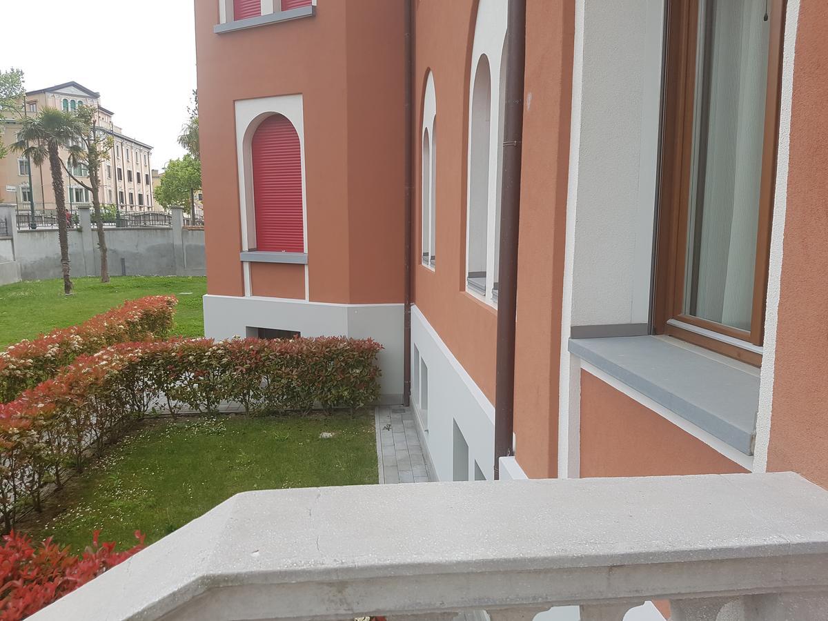 Residence La Fontaine Venedig-Lido Exteriör bild